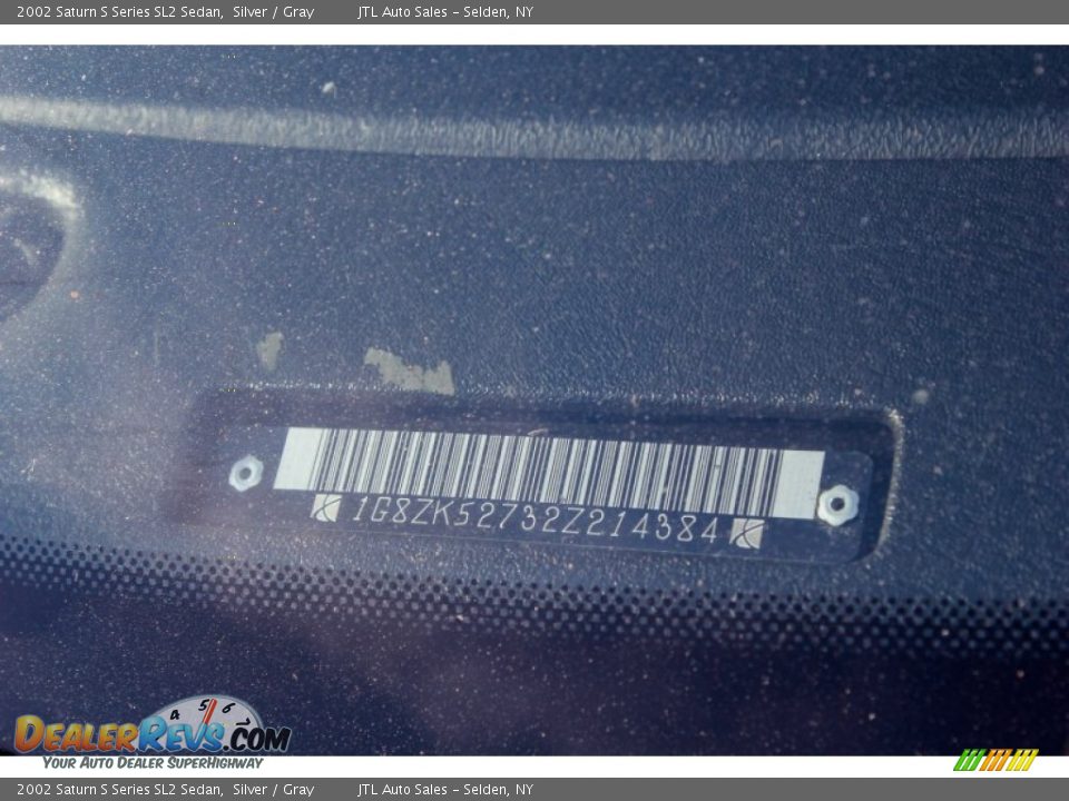 2002 Saturn S Series SL2 Sedan Silver / Gray Photo #17