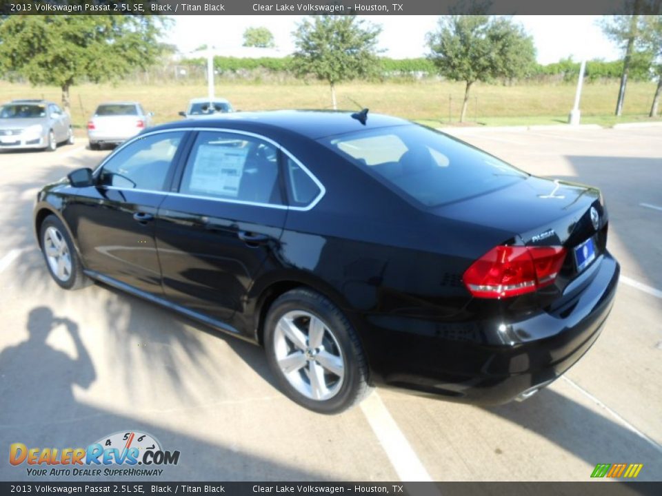 2013 Volkswagen Passat 2.5L SE Black / Titan Black Photo #5