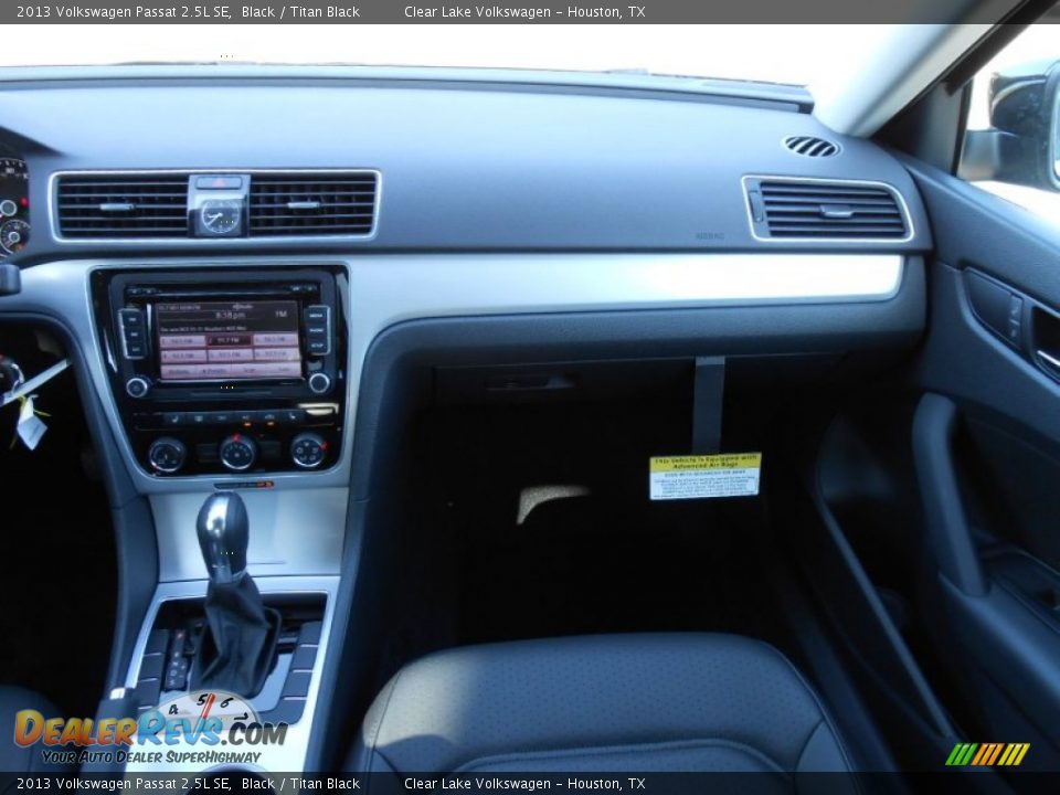 2013 Volkswagen Passat 2.5L SE Black / Titan Black Photo #15