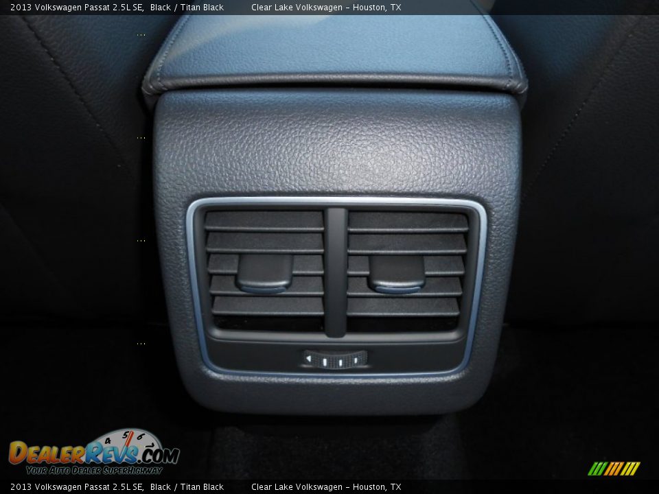 2013 Volkswagen Passat 2.5L SE Black / Titan Black Photo #20