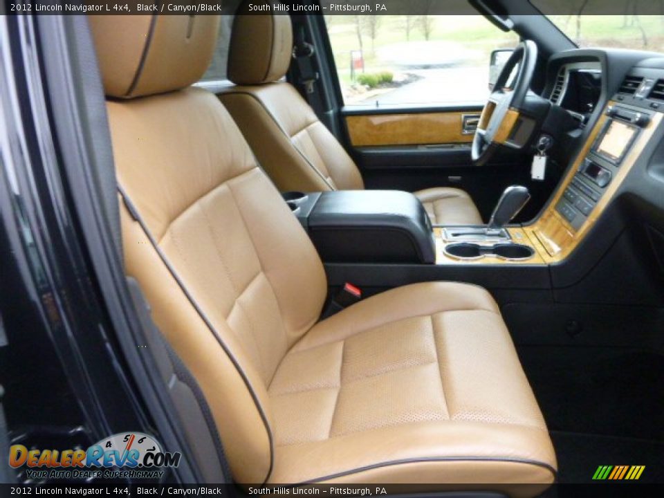 Front Seat of 2012 Lincoln Navigator L 4x4 Photo #10