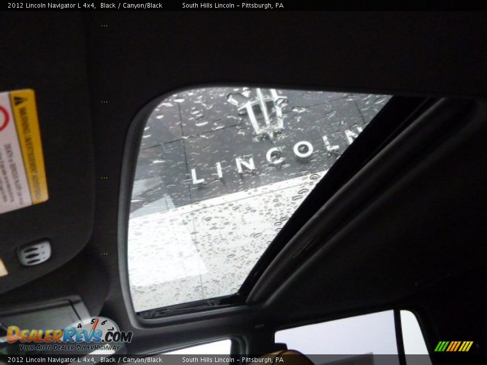 2012 Lincoln Navigator L 4x4 Black / Canyon/Black Photo #20
