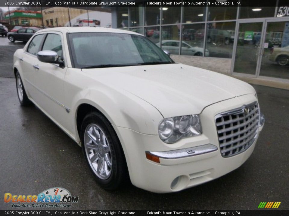 2005 Chrysler 300 C HEMI Cool Vanilla / Dark Slate Gray/Light Graystone Photo #8
