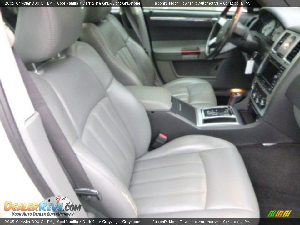 2005 Chrysler 300 C HEMI Cool Vanilla / Dark Slate Gray/Light Graystone Photo #10