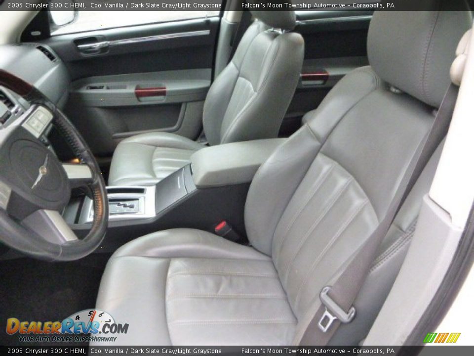 2005 Chrysler 300 C HEMI Cool Vanilla / Dark Slate Gray/Light Graystone Photo #16