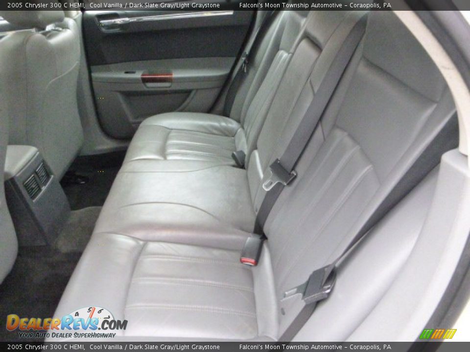 2005 Chrysler 300 C HEMI Cool Vanilla / Dark Slate Gray/Light Graystone Photo #17