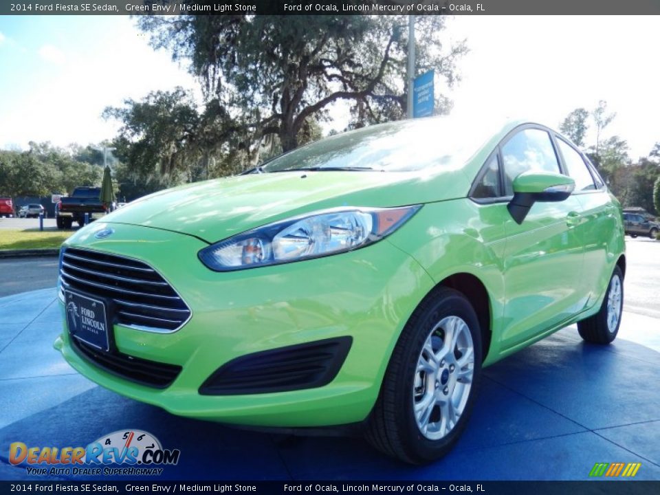 2014 Ford Fiesta SE Sedan Green Envy / Medium Light Stone Photo #1