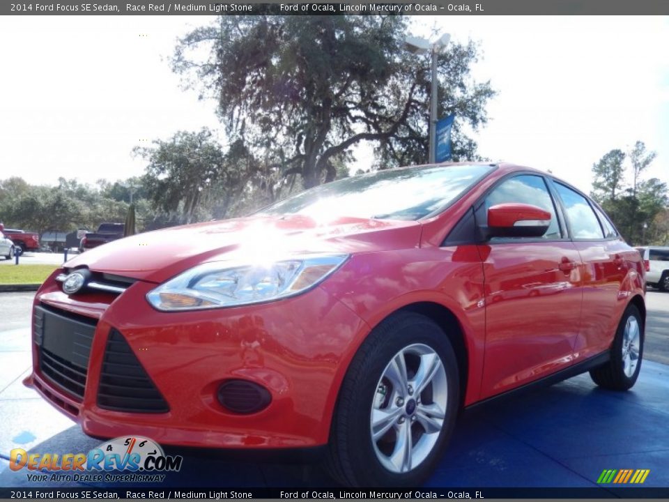 2014 Ford Focus SE Sedan Race Red / Medium Light Stone Photo #1