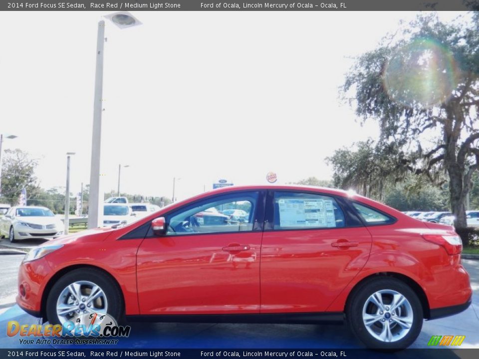2014 Ford Focus SE Sedan Race Red / Medium Light Stone Photo #2