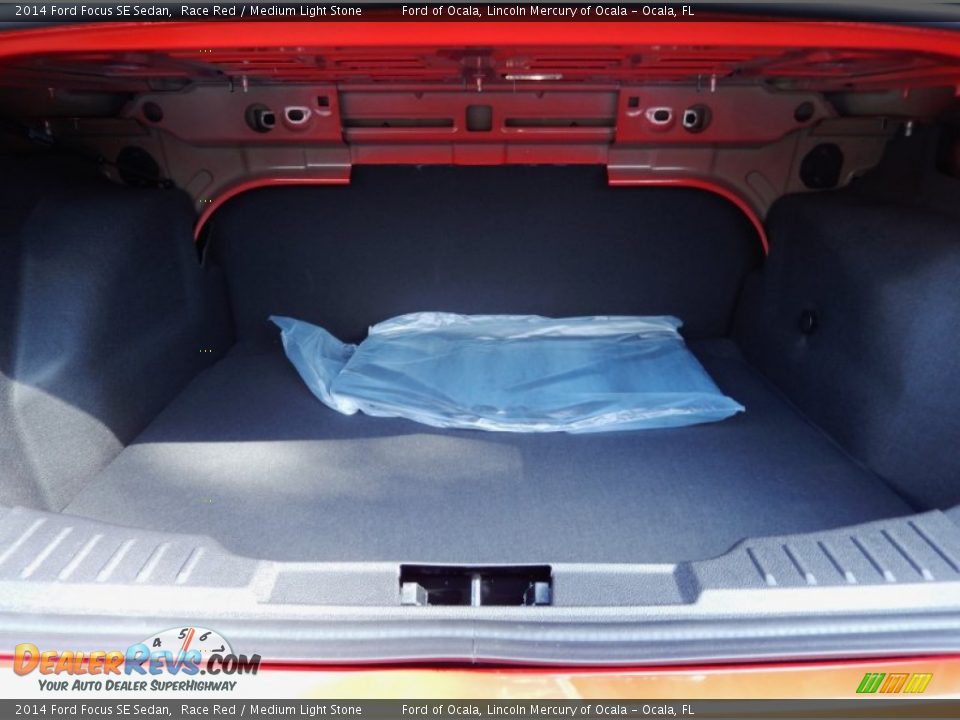 2014 Ford Focus SE Sedan Race Red / Medium Light Stone Photo #5