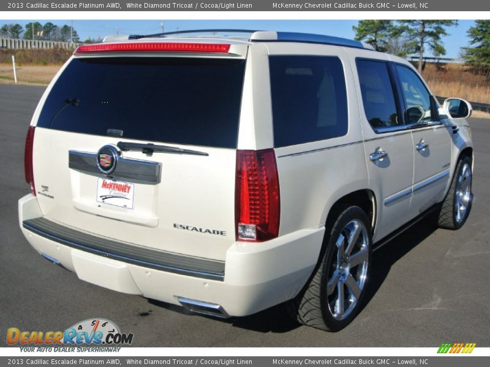 2013 Cadillac Escalade Platinum AWD White Diamond Tricoat / Cocoa/Light Linen Photo #5