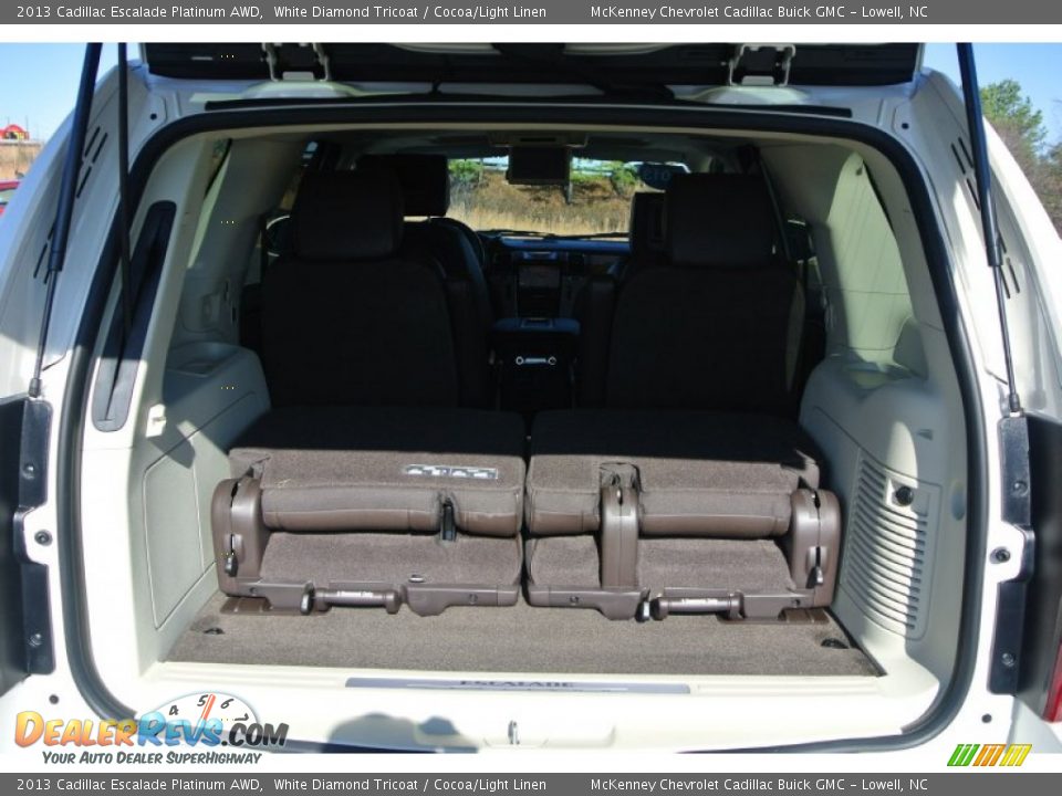 2013 Cadillac Escalade Platinum AWD White Diamond Tricoat / Cocoa/Light Linen Photo #17