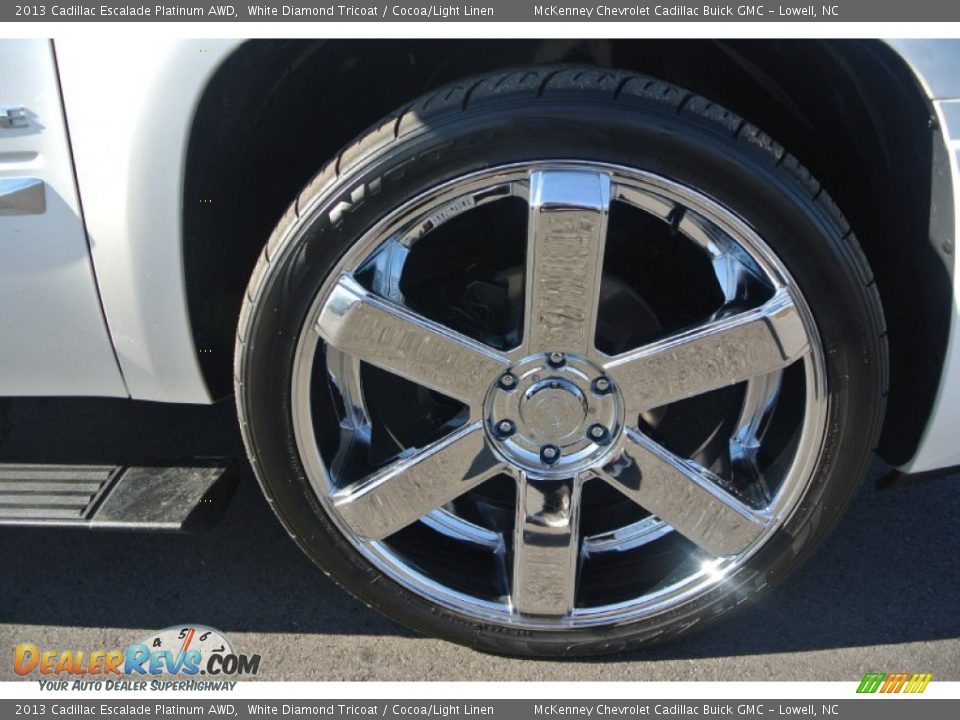 Custom Wheels of 2013 Cadillac Escalade Platinum AWD Photo #21