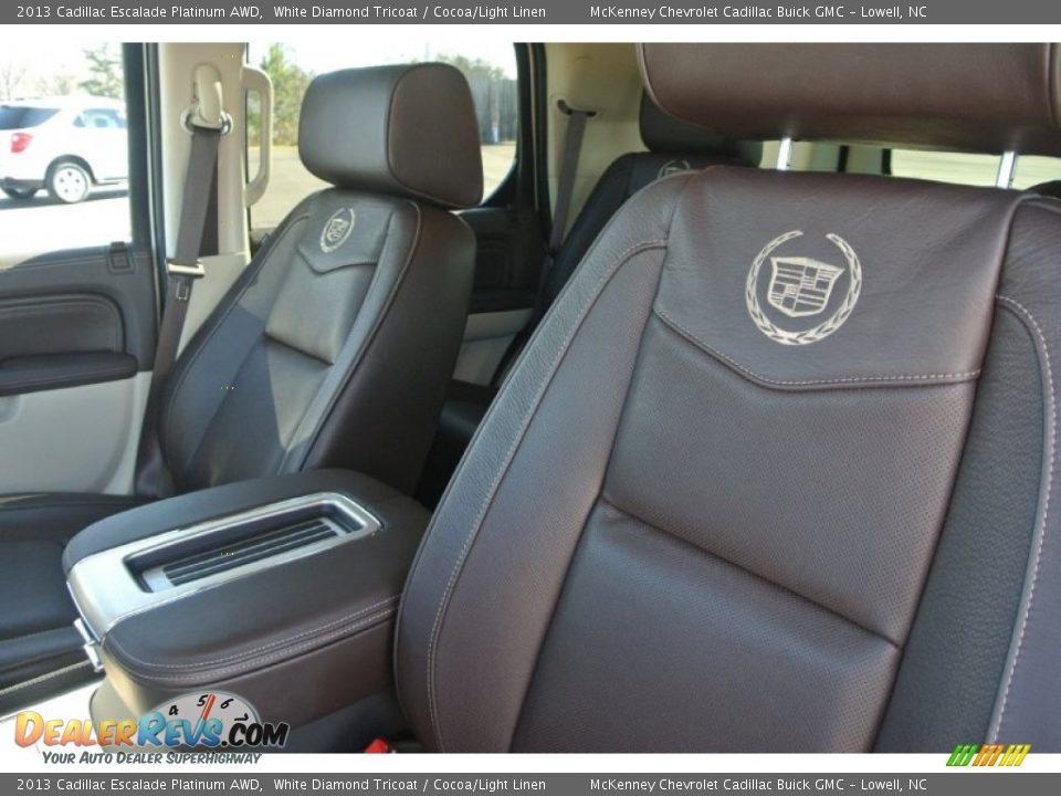 2013 Cadillac Escalade Platinum AWD White Diamond Tricoat / Cocoa/Light Linen Photo #25