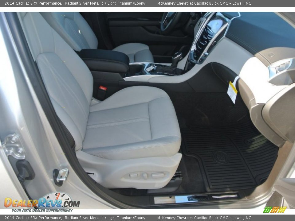 2014 Cadillac SRX Performance Radiant Silver Metallic / Light Titanium/Ebony Photo #18