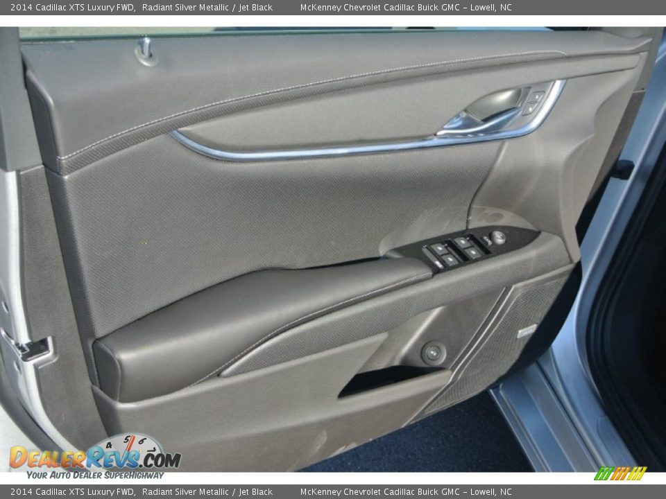 2014 Cadillac XTS Luxury FWD Radiant Silver Metallic / Jet Black Photo #9
