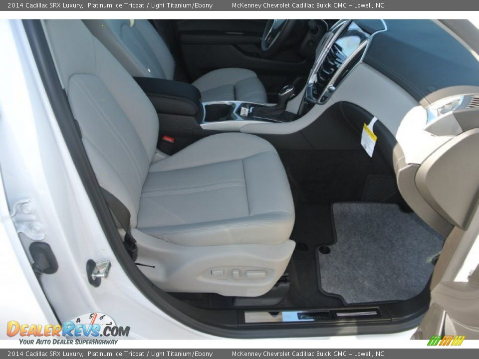 2014 Cadillac SRX Luxury Platinum Ice Tricoat / Light Titanium/Ebony Photo #18