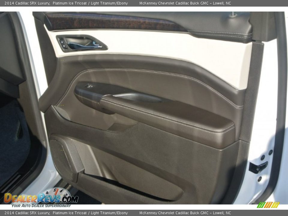 2014 Cadillac SRX Luxury Platinum Ice Tricoat / Light Titanium/Ebony Photo #19
