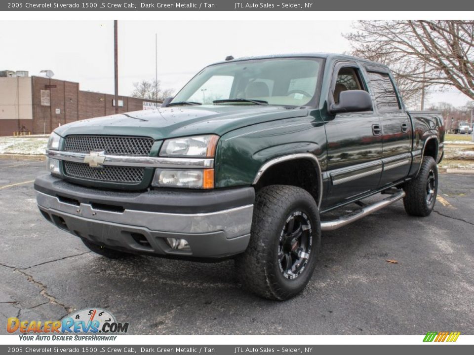 Front 3/4 View of 2005 Chevrolet Silverado 1500 LS Crew Cab Photo #1