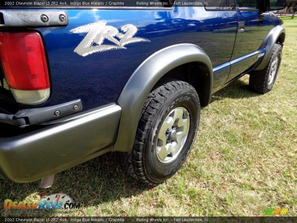 2002 Chevrolet Blazer LS ZR2 4x4 Indigo Blue Metallic / Graphite Photo #25