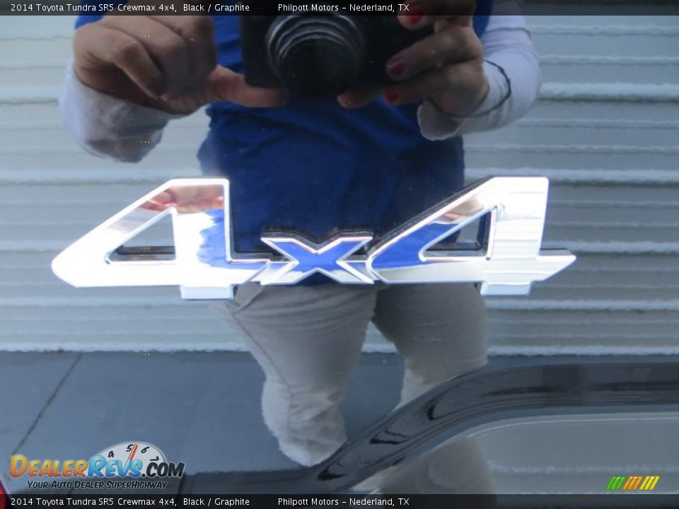 2014 Toyota Tundra SR5 Crewmax 4x4 Black / Graphite Photo #17