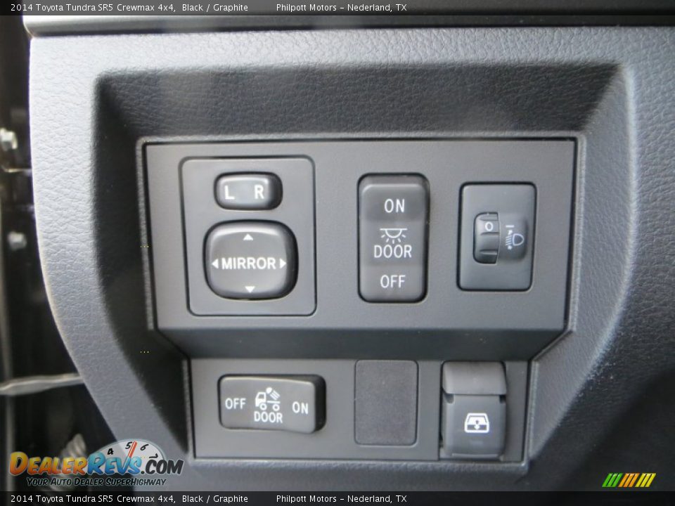 2014 Toyota Tundra SR5 Crewmax 4x4 Black / Graphite Photo #33