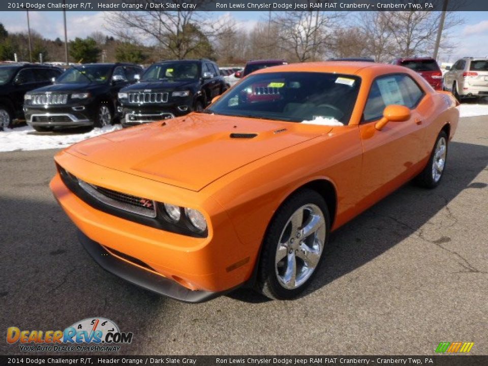 Front 3/4 View of 2014 Dodge Challenger R/T Photo #2