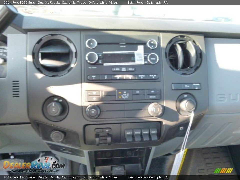 2014 Ford F250 Super Duty XL Regular Cab Utility Truck Oxford White / Steel Photo #15