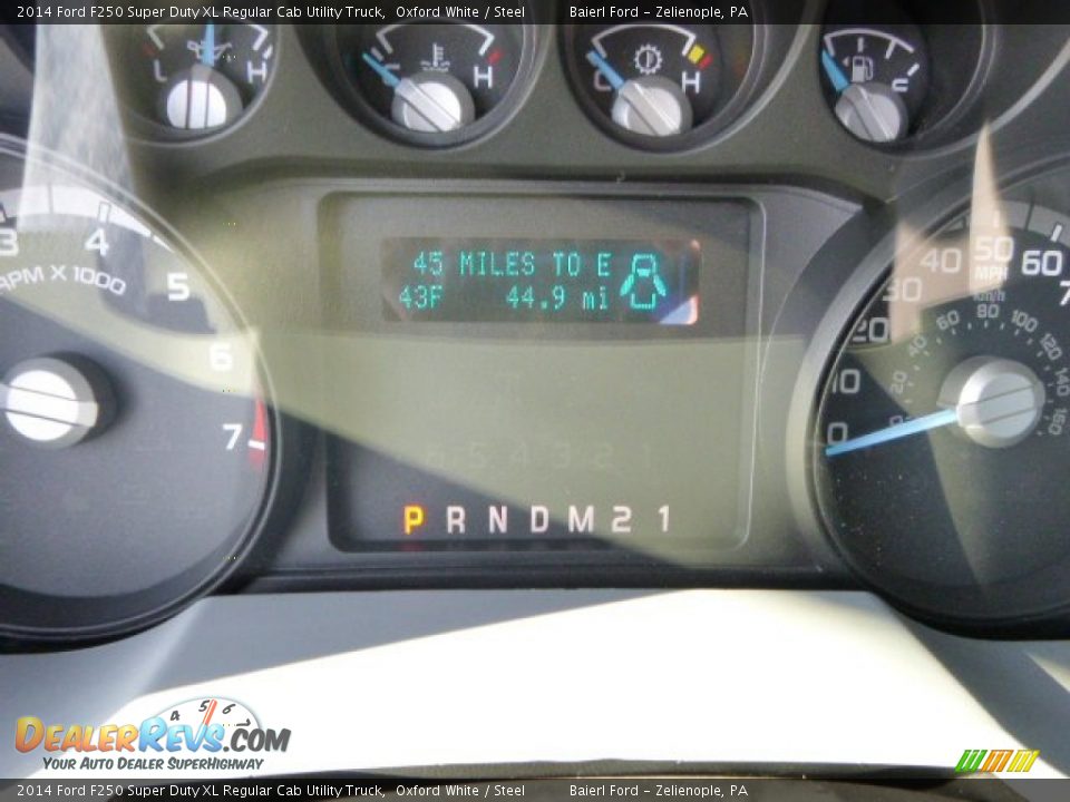 2014 Ford F250 Super Duty XL Regular Cab Utility Truck Oxford White / Steel Photo #19