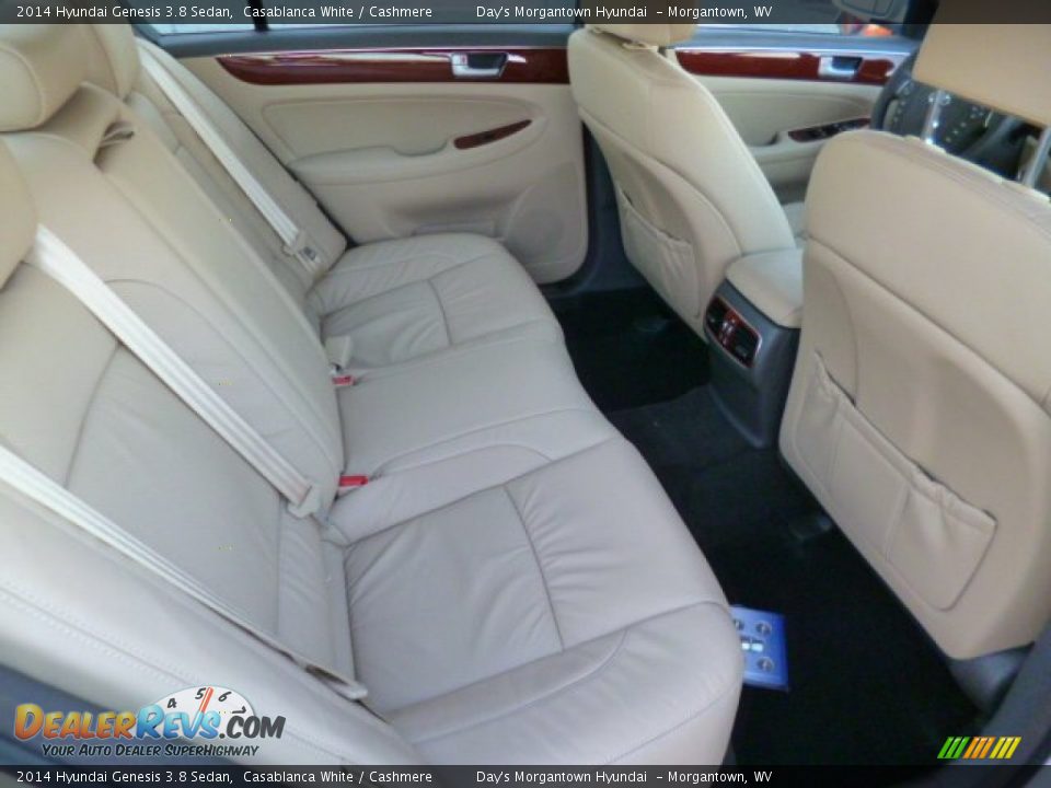2014 Hyundai Genesis 3.8 Sedan Casablanca White / Cashmere Photo #12