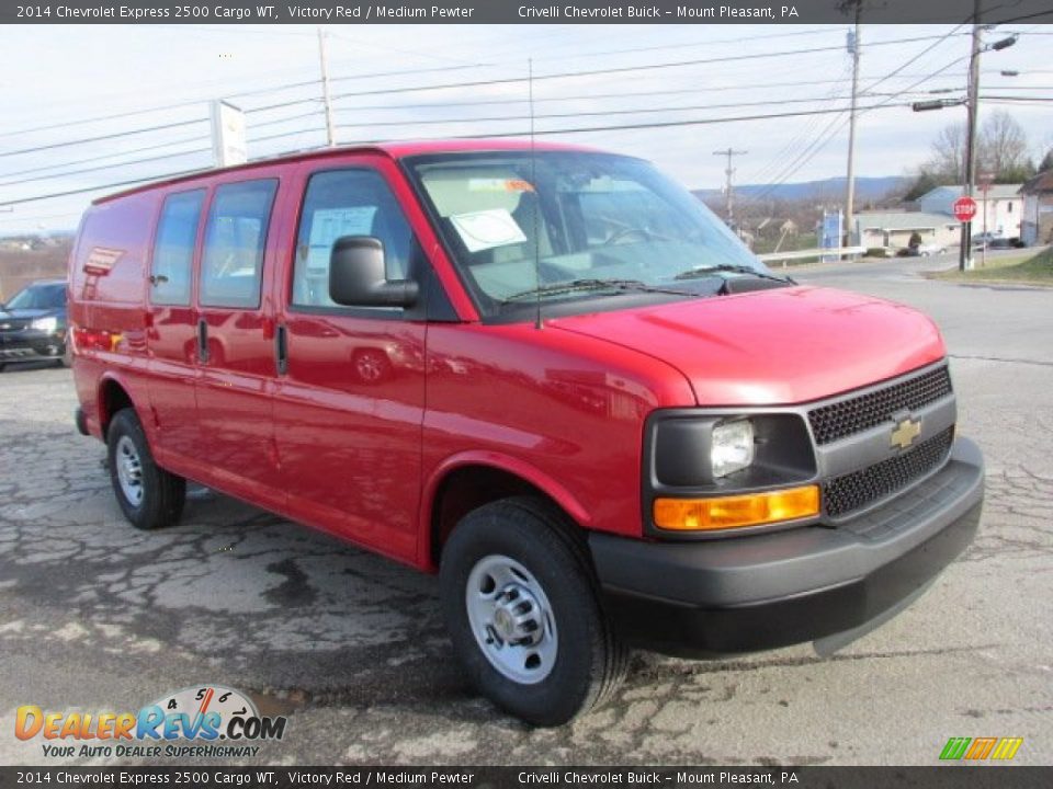 Front 3/4 View of 2014 Chevrolet Express 2500 Cargo WT Photo #4