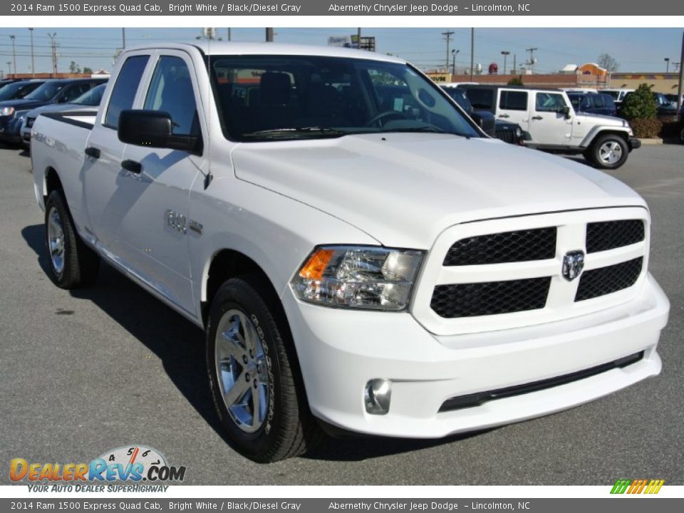 Front 3/4 View of 2014 Ram 1500 Express Quad Cab Photo #2