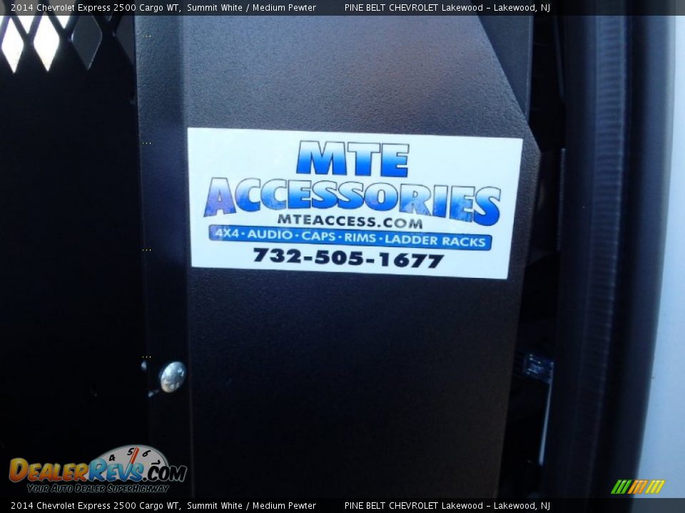 2014 Chevrolet Express 2500 Cargo WT Summit White / Medium Pewter Photo #11