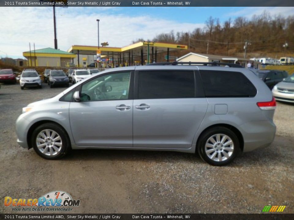 2011 Toyota Sienna Limited AWD Silver Sky Metallic / Light Gray Photo #3