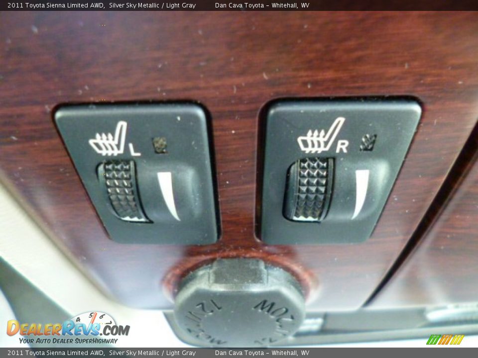 2011 Toyota Sienna Limited AWD Silver Sky Metallic / Light Gray Photo #14