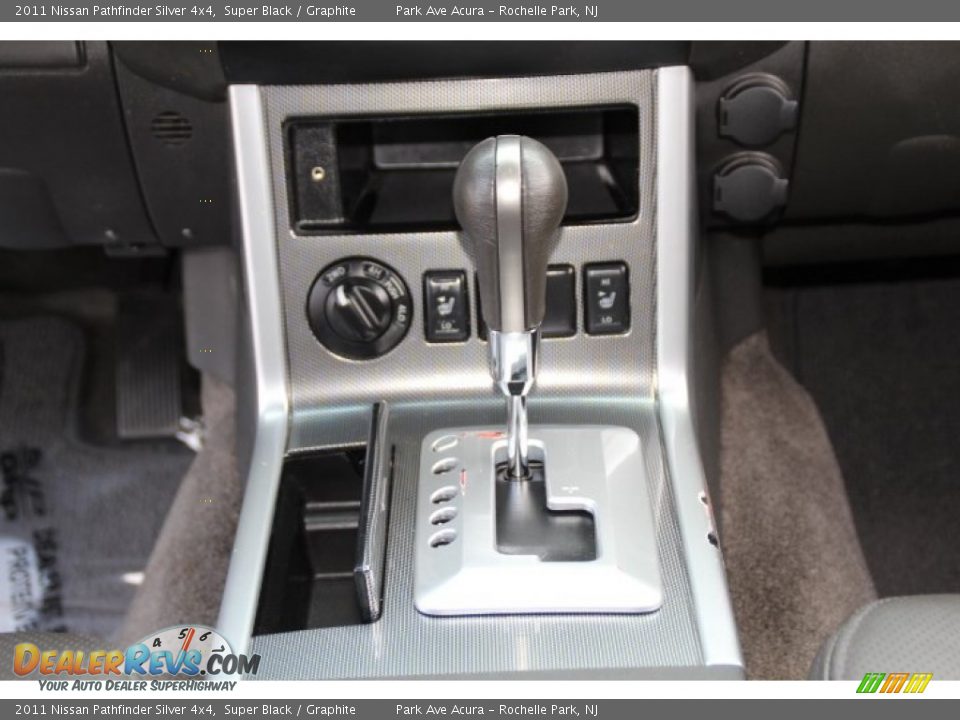 2011 Nissan Pathfinder Silver 4x4 Super Black / Graphite Photo #15