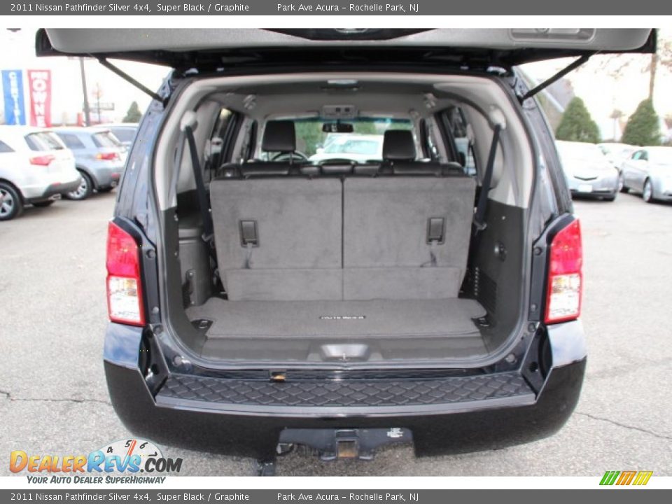 2011 Nissan Pathfinder Silver 4x4 Super Black / Graphite Photo #21
