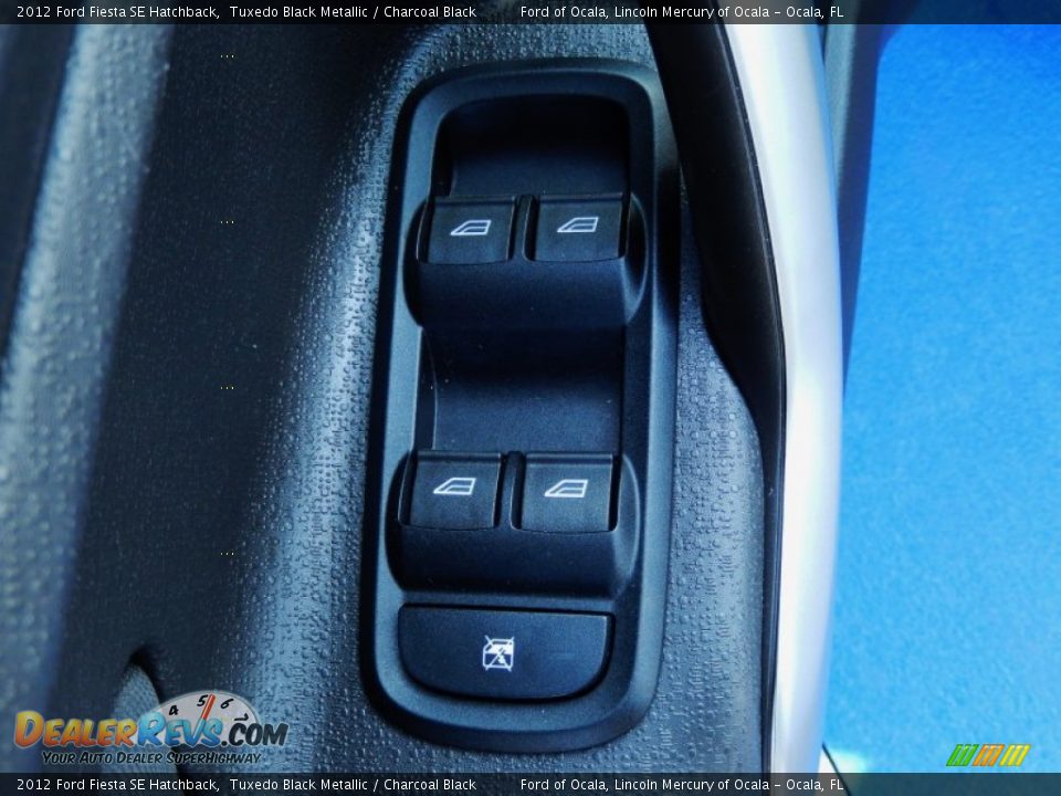 2012 Ford Fiesta SE Hatchback Tuxedo Black Metallic / Charcoal Black Photo #14