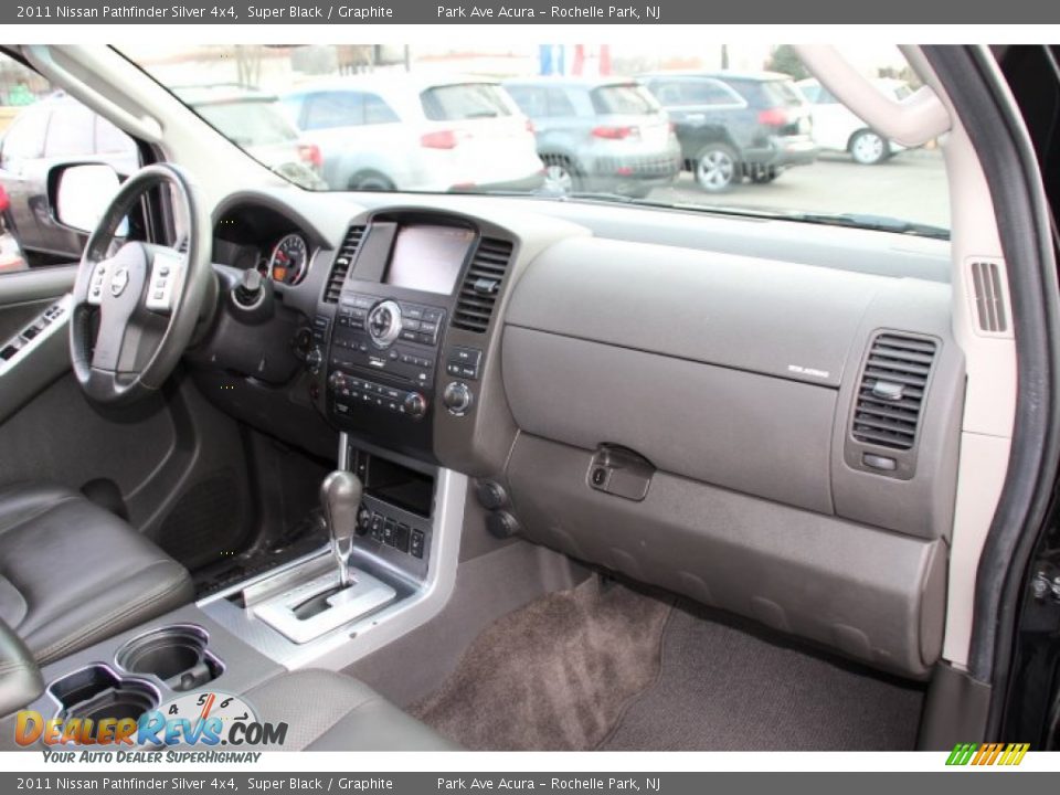 2011 Nissan Pathfinder Silver 4x4 Super Black / Graphite Photo #26
