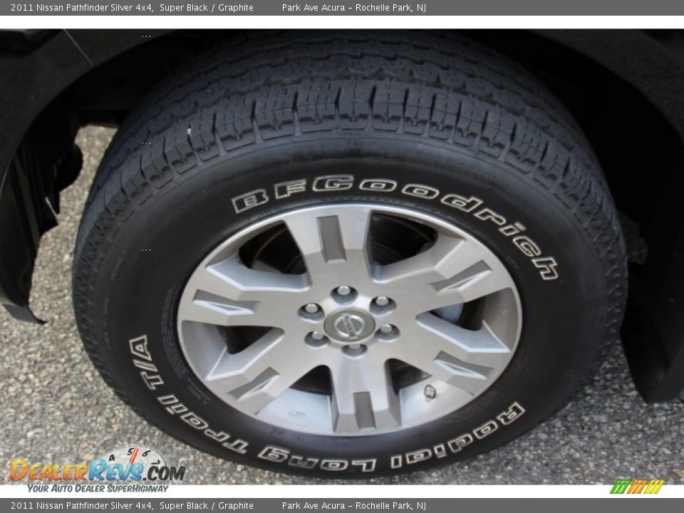 2011 Nissan Pathfinder Silver 4x4 Super Black / Graphite Photo #32