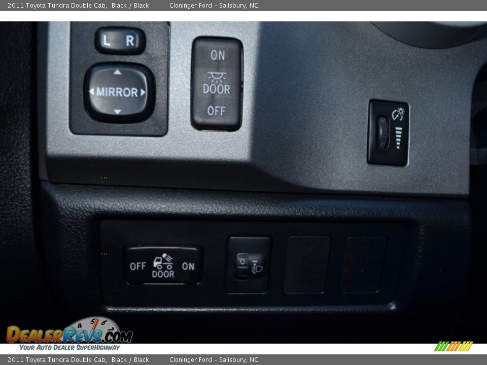 2011 Toyota Tundra Double Cab Black / Black Photo #29