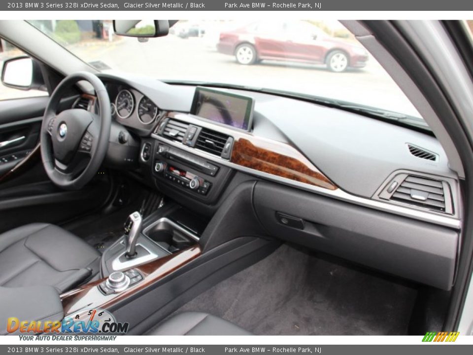 2013 BMW 3 Series 328i xDrive Sedan Glacier Silver Metallic / Black Photo #25
