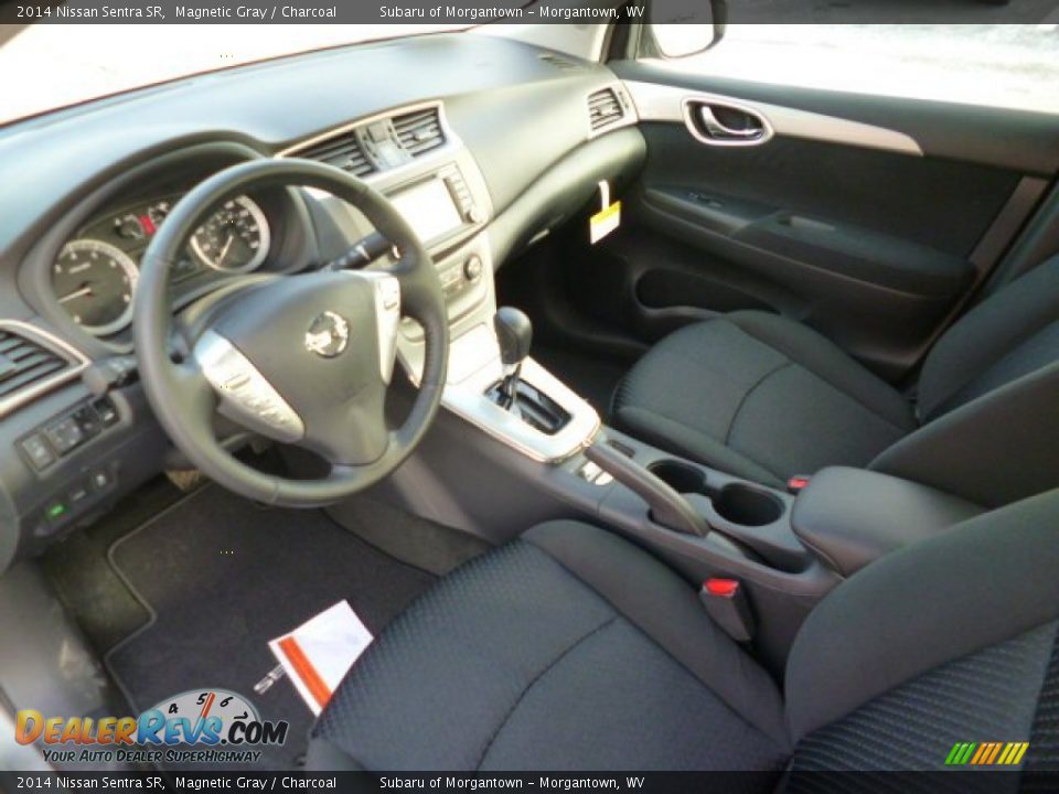 Charcoal Interior - 2014 Nissan Sentra SR Photo #15