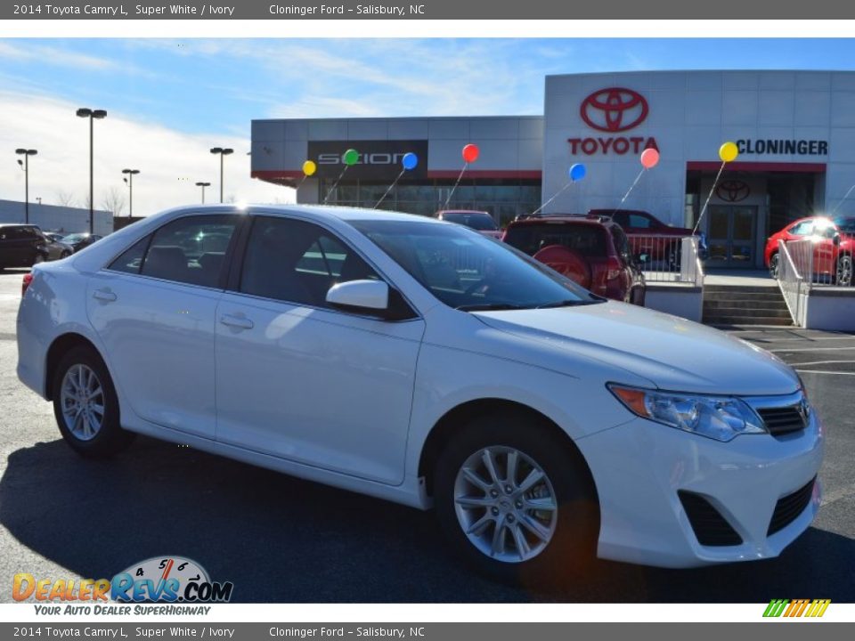 2014 Toyota Camry L Super White / Ivory Photo #1
