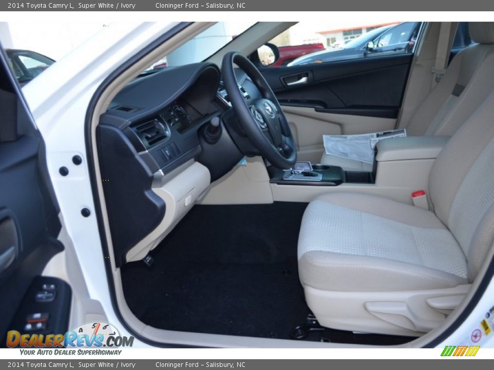 2014 Toyota Camry L Super White / Ivory Photo #5