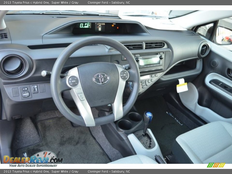 2013 Toyota Prius c Hybrid One Super White / Gray Photo #6