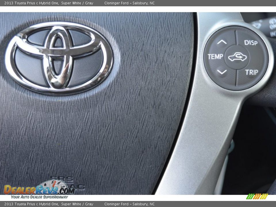2013 Toyota Prius c Hybrid One Super White / Gray Photo #17