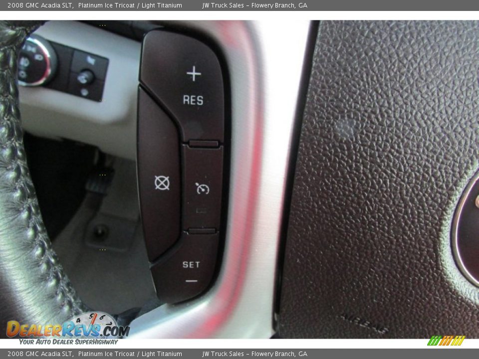 2008 GMC Acadia SLT Platinum Ice Tricoat / Light Titanium Photo #23