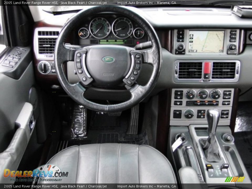 Dashboard of 2005 Land Rover Range Rover HSE Photo #13