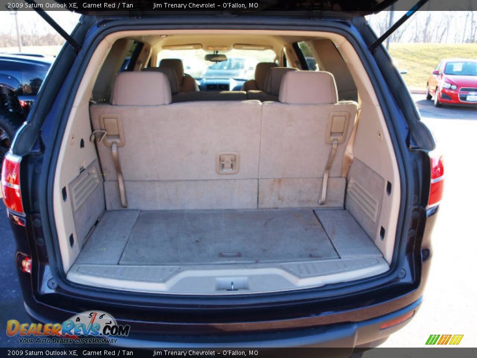 2009 Saturn Outlook XE Garnet Red / Tan Photo #5
